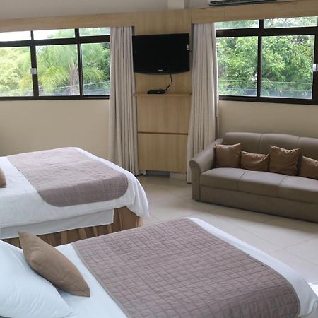River Park Hotel Резенді Екстер'єр фото